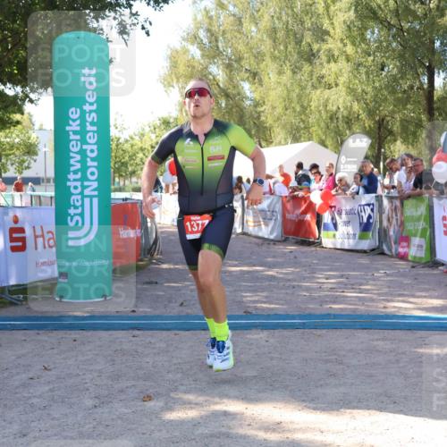 07.09.2025 - 19. Norderstedt Triathlon Zöllner http://msf.ph/oto/8776894 07.09.2025 12:06:09 Ziel 1377 meine-sportfotos.de