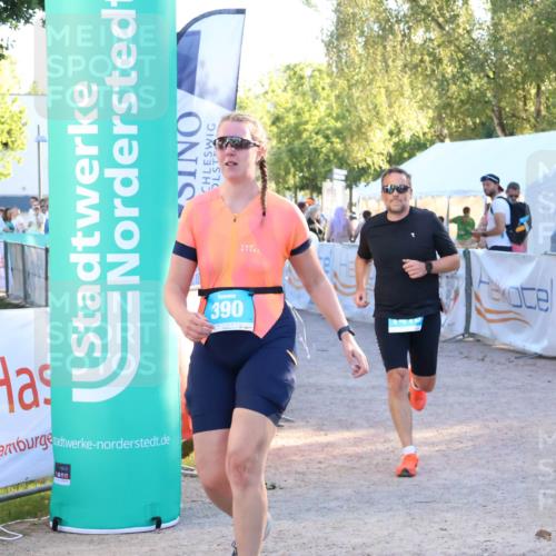 07.09.2025 - 19. Norderstedt Triathlon Zöllner http://msf.ph/oto/8776904 07.09.2025 17:12:09 Ziel 390, 1413 meine-sportfotos.de