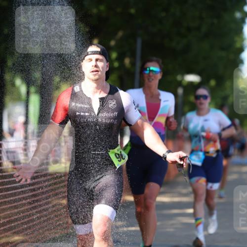 07.09.2025 - 19. Norderstedt Triathlon Michael Strokosch http://msf.ph/oto/8776909 07.09.2025 15:49:27 Laufen 407, 438, 475, 968 meine-sportfotos.de