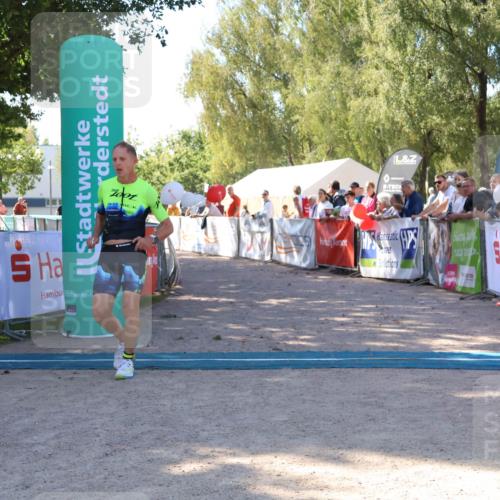 07.09.2025 - 19. Norderstedt Triathlon Zöllner http://msf.ph/oto/8776930 07.09.2025 12:07:22 Ziel 771 meine-sportfotos.de