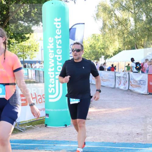 07.09.2025 - 19. Norderstedt Triathlon Zöllner http://msf.ph/oto/8776937 07.09.2025 17:12:11 Ziel 390, 1413 meine-sportfotos.de