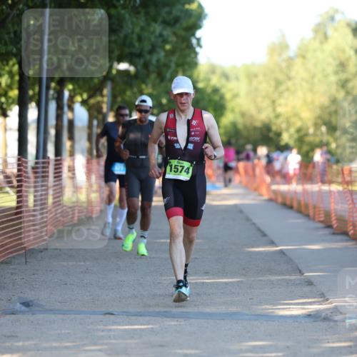 07.09.2025 - 19. Norderstedt Triathlon Michael Strokosch http://msf.ph/oto/8776941 07.09.2025 16:49:13 Laufen 371, 1442, 1574 meine-sportfotos.de