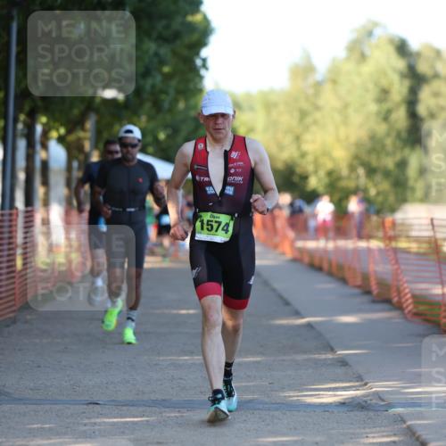 07.09.2025 - 19. Norderstedt Triathlon Michael Strokosch http://msf.ph/oto/8776947 07.09.2025 16:49:13 Laufen 371, 1442, 1574 meine-sportfotos.de