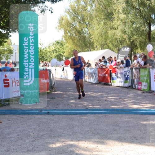 07.09.2025 - 19. Norderstedt Triathlon Zöllner http://msf.ph/oto/8776952 07.09.2025 12:07:41 Ziel 821 meine-sportfotos.de
