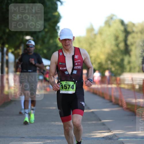 07.09.2025 - 19. Norderstedt Triathlon Michael Strokosch http://msf.ph/oto/8776956 07.09.2025 16:49:14 Laufen 371, 1442, 1574 meine-sportfotos.de