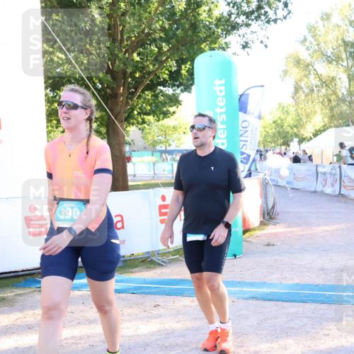 07.09.2025 - 19. Norderstedt Triathlon Zöllner http://msf.ph/oto/8776957 07.09.2025 17:12:12 Ziel 390, 1413 meine-sportfotos.de