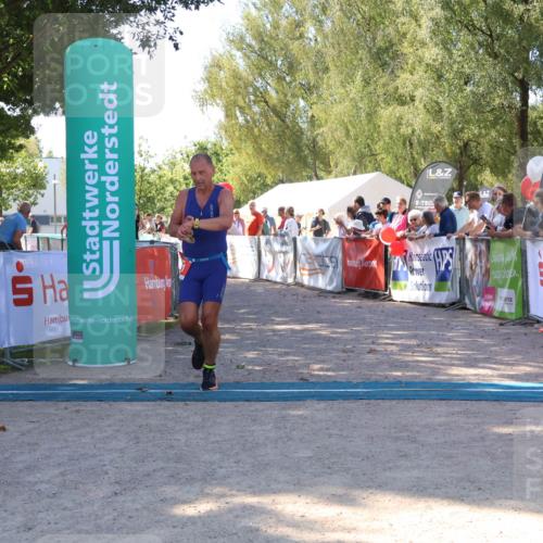 07.09.2025 - 19. Norderstedt Triathlon Zöllner http://msf.ph/oto/8776958 07.09.2025 12:07:42 Ziel 821, 1200 meine-sportfotos.de