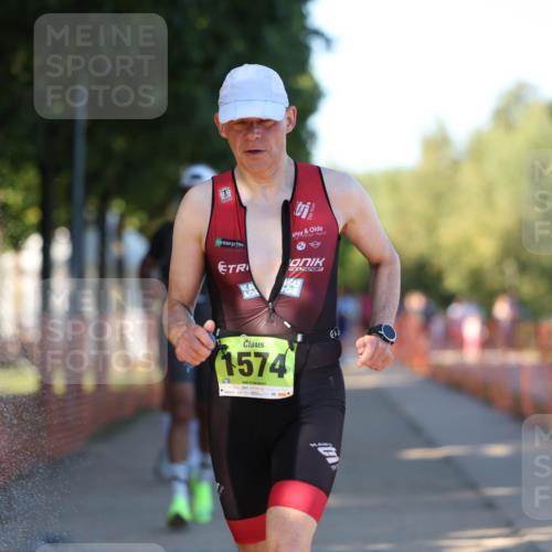 07.09.2025 - 19. Norderstedt Triathlon Michael Strokosch http://msf.ph/oto/8776962 07.09.2025 16:49:15 Laufen 371, 1442, 1574 meine-sportfotos.de