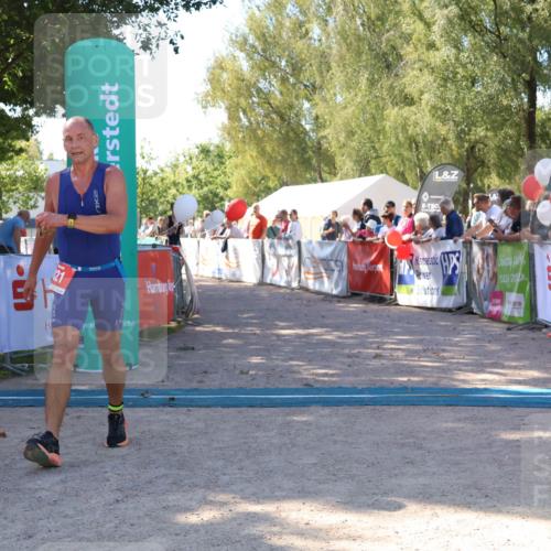 07.09.2025 - 19. Norderstedt Triathlon Zöllner http://msf.ph/oto/8776969 07.09.2025 12:07:43 Ziel 821, 1200 meine-sportfotos.de