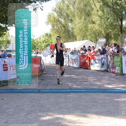 07.09.2025 - 19. Norderstedt Triathlon Zöllner http://msf.ph/oto/8776972 07.09.2025 12:07:47 Ziel 821, 1200, 1314 meine-sportfotos.de