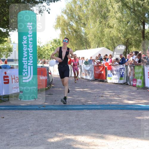 07.09.2025 - 19. Norderstedt Triathlon Zöllner http://msf.ph/oto/8776979 07.09.2025 12:07:47 Ziel 821, 1200, 1314 meine-sportfotos.de