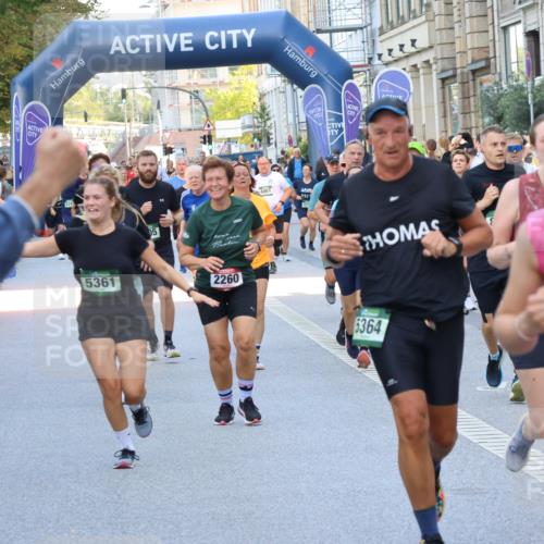 07.09.2025 - BARMER Alsterlauf Strokosch-Dieckow http://msf.ph/oto/8776989 07.09.2025 10:07:18 Ziel 2233, 2315, 2353, 2372, 2520, 2662, 2755, 2893, 2939, 2965, 3063, 3265, 3837, 3864, 3976, 4110, 4860, 5173, 5212, 5315, 5402, 5475, 5524, 5593, 5854, 5935, 5939, 6140, 6141, 6146, 6219, 6343, 8282 meine-sportfotos.de