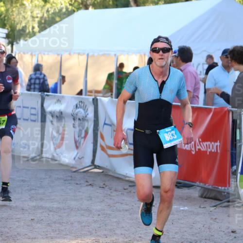 07.09.2025 - 19. Norderstedt Triathlon Zöllner http://msf.ph/oto/8776991 07.09.2025 17:12:40 Ziel 883, 1557 meine-sportfotos.de