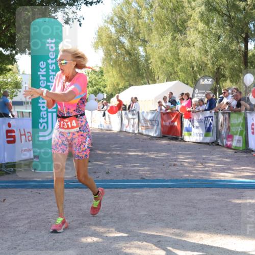 07.09.2025 - 19. Norderstedt Triathlon Zöllner http://msf.ph/oto/8777003 07.09.2025 12:07:51 Ziel 1200, 1314 meine-sportfotos.de