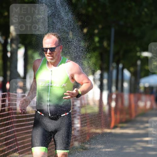 07.09.2025 - 19. Norderstedt Triathlon Michael Strokosch http://msf.ph/oto/8777008 07.09.2025 15:49:36 Laufen 430, 438 meine-sportfotos.de