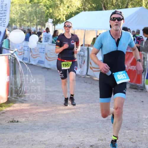 07.09.2025 - 19. Norderstedt Triathlon Zöllner http://msf.ph/oto/8777009 07.09.2025 17:12:41 Ziel 883, 1557 meine-sportfotos.de
