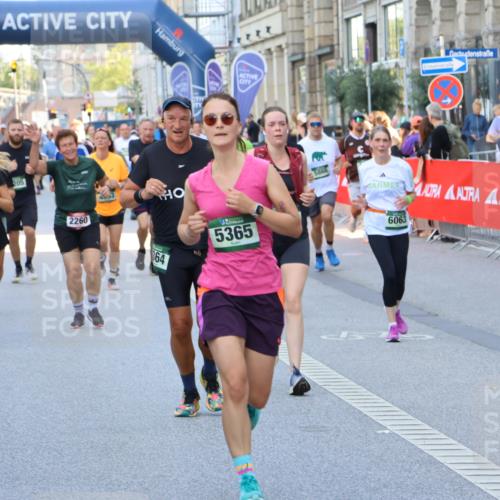 07.09.2025 - BARMER Alsterlauf Strokosch-Dieckow http://msf.ph/oto/8777028 07.09.2025 10:07:16 Ziel 2233, 2315, 2353, 2372, 2520, 2662, 2755, 2893, 2939, 2965, 3063, 3265, 3837, 3864, 3976, 4110, 4859, 4860, 5173, 5212, 5315, 5402, 5475, 5524, 5593, 5854, 5935, 5939, 6140, 6141, 6146, 6219, 6343, 8282 meine-sportfotos.de