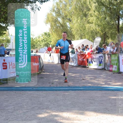 07.09.2025 - 19. Norderstedt Triathlon Zöllner http://msf.ph/oto/8777029 07.09.2025 12:08:28 Ziel 734 meine-sportfotos.de