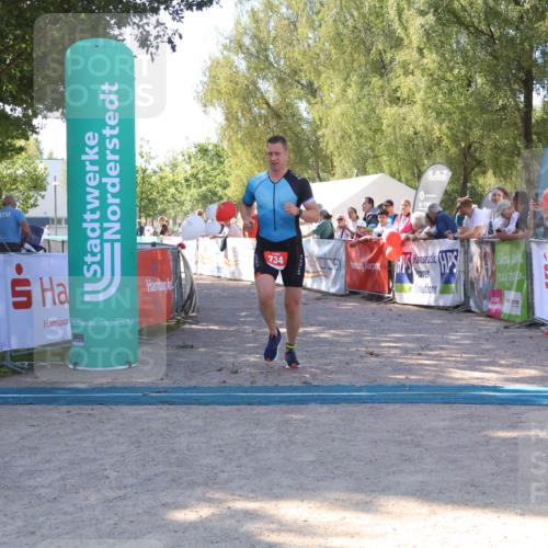 07.09.2025 - 19. Norderstedt Triathlon Zöllner http://msf.ph/oto/8777032 07.09.2025 12:08:28 Ziel 734 meine-sportfotos.de