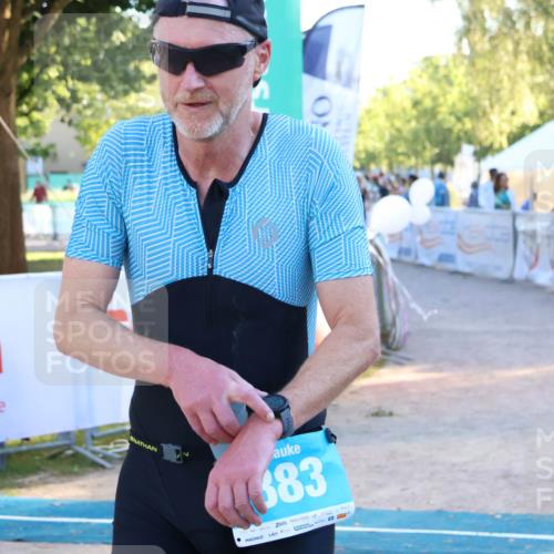 07.09.2025 - 19. Norderstedt Triathlon Zöllner http://msf.ph/oto/8777039 07.09.2025 17:12:44 Ziel 883, 1557 meine-sportfotos.de