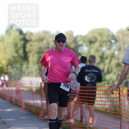 07.09.2025 - 19. Norderstedt Triathlon Michael Strokosch http://msf.ph/oto/8777041 07.09.2025 16:49:31 Laufen 425, 878, 950, 1556 meine-sportfotos.de