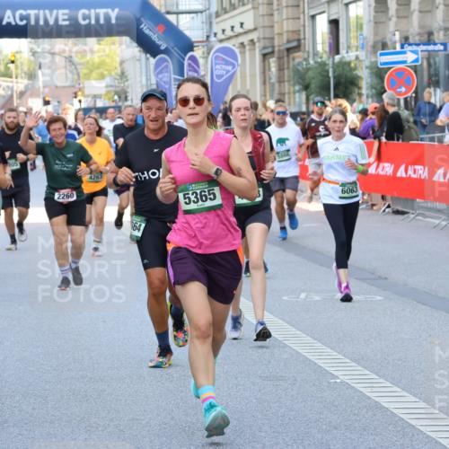 07.09.2025 - BARMER Alsterlauf Strokosch-Dieckow http://msf.ph/oto/8777046 07.09.2025 10:07:16 Ziel 2233, 2315, 2353, 2372, 2520, 2662, 2755, 2893, 2939, 2965, 3063, 3265, 3837, 3864, 3976, 4110, 4859, 4860, 5173, 5212, 5315, 5402, 5475, 5524, 5593, 5854, 5935, 5939, 6140, 6141, 6146, 6219, 6343, 8282 meine-sportfotos.de