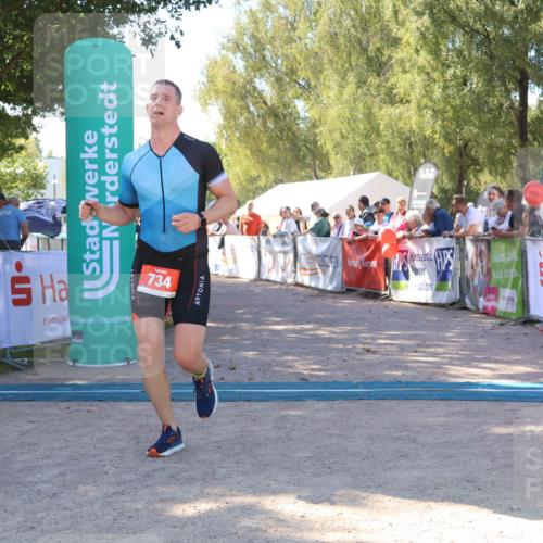 07.09.2025 - 19. Norderstedt Triathlon Zöllner http://msf.ph/oto/8777050 07.09.2025 12:08:29 Ziel 734 meine-sportfotos.de