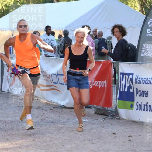 07.09.2025 - 19. Norderstedt Triathlon Zöllner http://msf.ph/oto/8777051 07.09.2025 17:12:48 Ziel 883, 933, 1557 meine-sportfotos.de