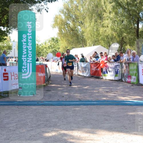 07.09.2025 - 19. Norderstedt Triathlon Zöllner http://msf.ph/oto/8777056 07.09.2025 12:08:43 Ziel 1210, 1236 meine-sportfotos.de
