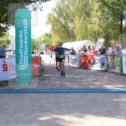 07.09.2025 - 19. Norderstedt Triathlon Zöllner http://msf.ph/oto/8777060 07.09.2025 12:08:44 Ziel 1210, 1236 meine-sportfotos.de