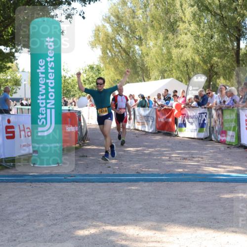 07.09.2025 - 19. Norderstedt Triathlon Zöllner http://msf.ph/oto/8777071 07.09.2025 12:08:44 Ziel 1210, 1236 meine-sportfotos.de