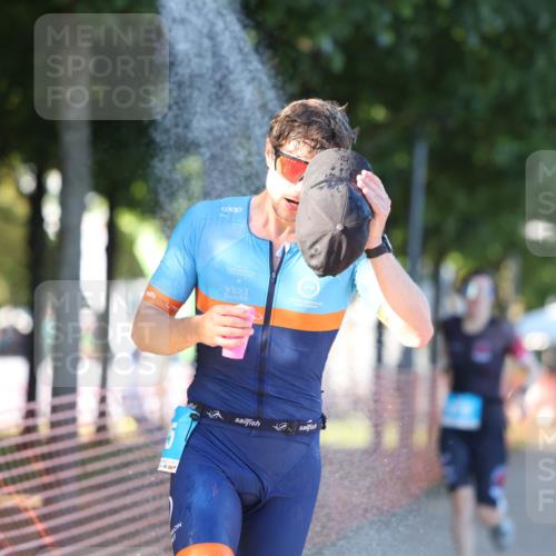 07.09.2025 - 19. Norderstedt Triathlon Michael Strokosch http://msf.ph/oto/8777075 07.09.2025 16:49:34 Laufen 425, 878, 950 meine-sportfotos.de