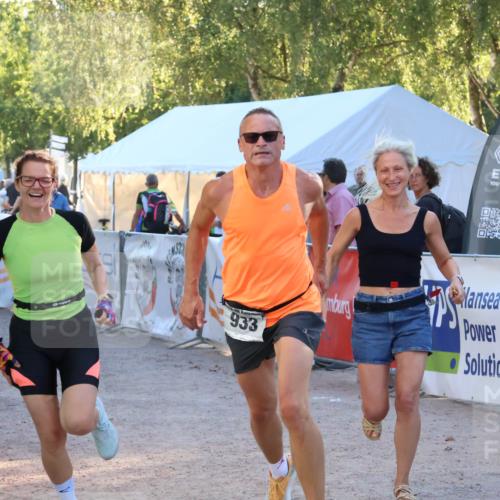 07.09.2025 - 19. Norderstedt Triathlon Zöllner http://msf.ph/oto/8777076 07.09.2025 17:12:49 Ziel 933, 1557 meine-sportfotos.de