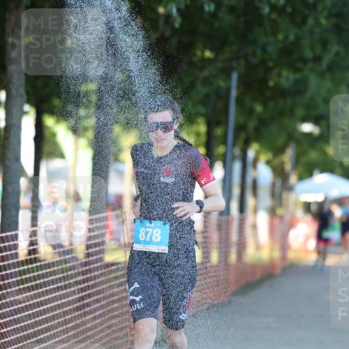 07.09.2025 - 19. Norderstedt Triathlon Michael Strokosch http://msf.ph/oto/8777082 07.09.2025 16:49:36 Laufen 425, 878, 933, 1096 meine-sportfotos.de