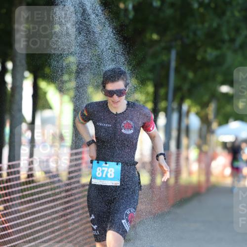 07.09.2025 - 19. Norderstedt Triathlon Michael Strokosch http://msf.ph/oto/8777086 07.09.2025 16:49:36 Laufen 425, 878, 933, 1096 meine-sportfotos.de