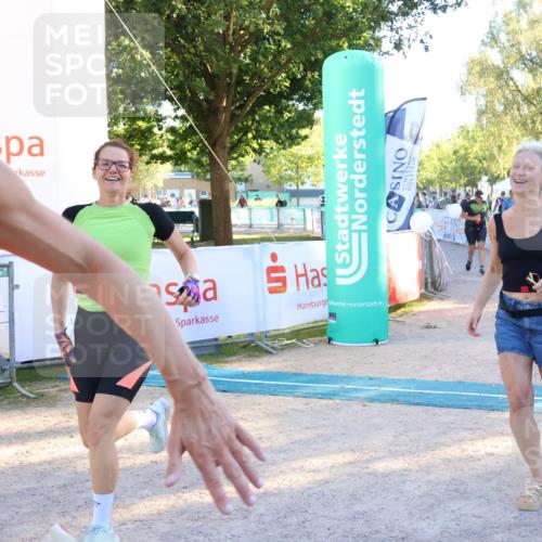 07.09.2025 - 19. Norderstedt Triathlon Zöllner http://msf.ph/oto/8777102 07.09.2025 17:12:51 Ziel 454, 933 meine-sportfotos.de
