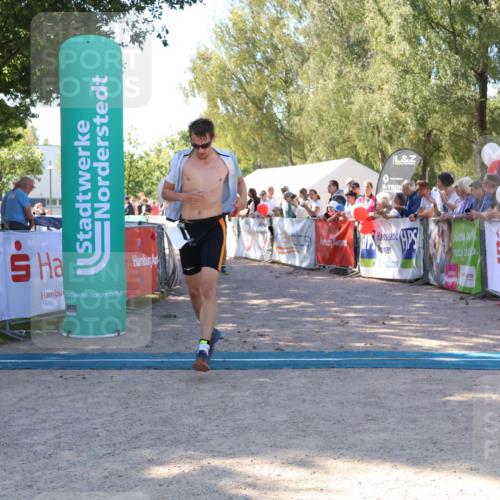07.09.2025 - 19. Norderstedt Triathlon Zöllner http://msf.ph/oto/8777142 07.09.2025 12:09:15 Ziel 185, 806 meine-sportfotos.de