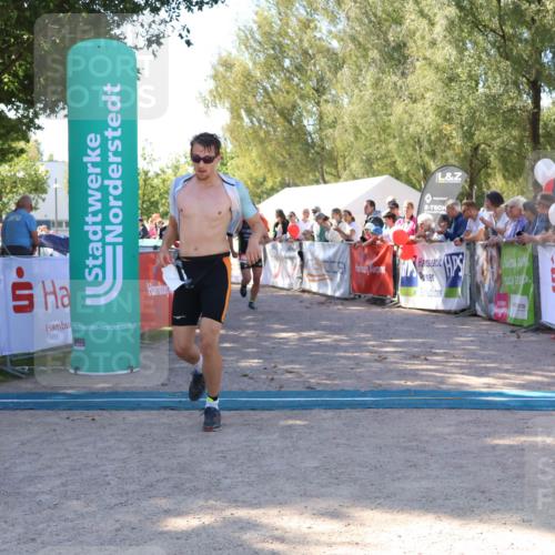 07.09.2025 - 19. Norderstedt Triathlon Zöllner http://msf.ph/oto/8777147 07.09.2025 12:09:15 Ziel 185, 806 meine-sportfotos.de
