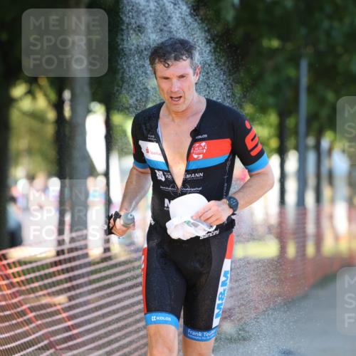 07.09.2025 - 19. Norderstedt Triathlon Michael Strokosch http://msf.ph/oto/8777177 07.09.2025 16:49:51 Laufen 376, 883, 1417, 1585, 1607 meine-sportfotos.de