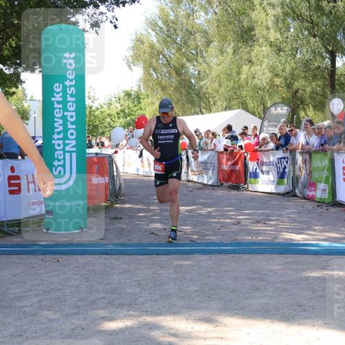 07.09.2025 - 19. Norderstedt Triathlon Zöllner http://msf.ph/oto/8777178 07.09.2025 12:09:18 Ziel 185, 806 meine-sportfotos.de