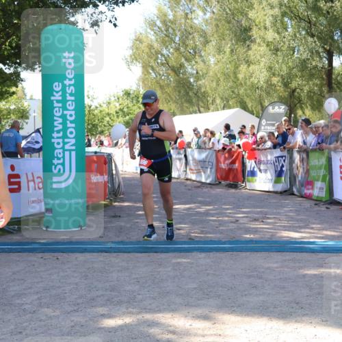 07.09.2025 - 19. Norderstedt Triathlon Zöllner http://msf.ph/oto/8777182 07.09.2025 12:09:18 Ziel 185, 806 meine-sportfotos.de