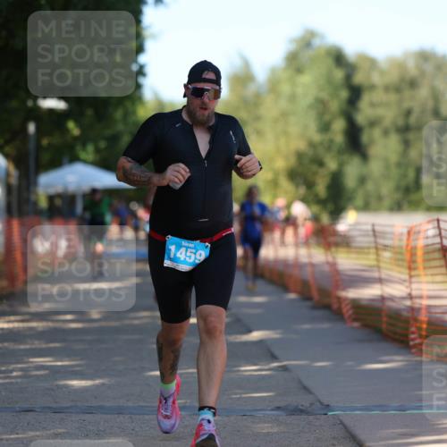 07.09.2025 - 19. Norderstedt Triathlon Michael Strokosch http://msf.ph/oto/8777214 07.09.2025 15:50:08 Laufen 377, 445, 478, 1459 meine-sportfotos.de