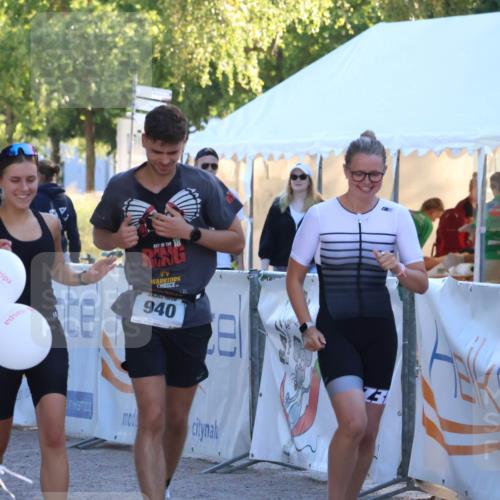 07.09.2025 - 19. Norderstedt Triathlon Zöllner http://msf.ph/oto/8777219 07.09.2025 17:14:17 Ziel 940 meine-sportfotos.de