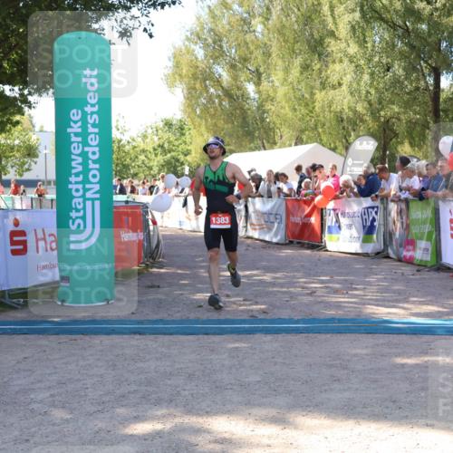 07.09.2025 - 19. Norderstedt Triathlon Zöllner http://msf.ph/oto/8777230 07.09.2025 12:10:03 Ziel 1383 meine-sportfotos.de