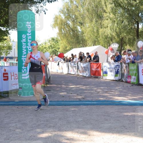 07.09.2025 - 19. Norderstedt Triathlon Zöllner http://msf.ph/oto/8777291 07.09.2025 12:10:27 Ziel 1153 meine-sportfotos.de