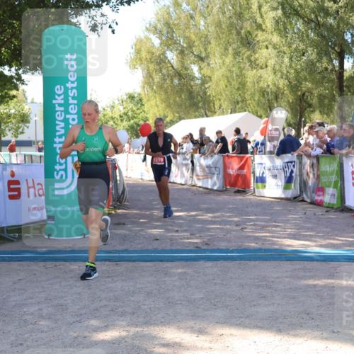 07.09.2025 - 19. Norderstedt Triathlon Zöllner http://msf.ph/oto/8777307 07.09.2025 12:10:42 Ziel 1164, 1279 meine-sportfotos.de