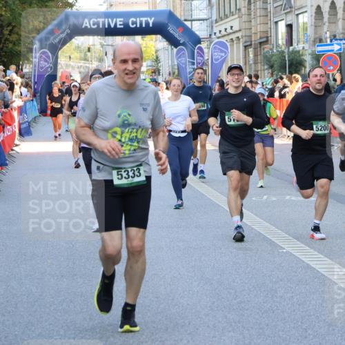 07.09.2025 - BARMER Alsterlauf Strokosch-Dieckow http://msf.ph/oto/8777312 07.09.2025 10:07:08 Ziel 2109, 2110, 2233, 2353, 2372, 2520, 2637, 2662, 2755, 2893, 2939, 2962, 3108, 3109, 3196, 3265, 3343, 3782, 3820, 3864, 3976, 4061, 4063, 4110, 4309, 4859, 4957, 5060, 5399, 5524, 5593, 5854, 5932, 6061, 6140, 6141, 8282 meine-sportfotos.de
