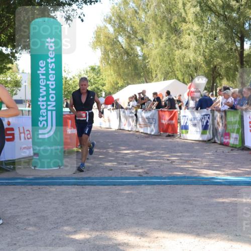 07.09.2025 - 19. Norderstedt Triathlon Zöllner http://msf.ph/oto/8777321 07.09.2025 12:10:43 Ziel 1164, 1279 meine-sportfotos.de