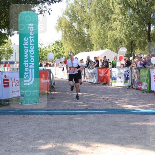 07.09.2025 - 19. Norderstedt Triathlon Zöllner http://msf.ph/oto/8777340 07.09.2025 12:11:14 Ziel 300, 1155 meine-sportfotos.de