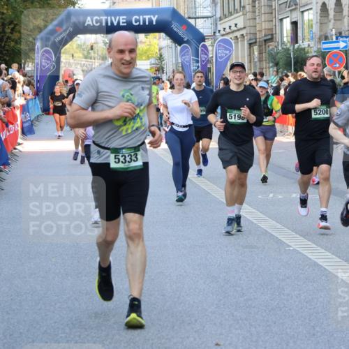 07.09.2025 - BARMER Alsterlauf Strokosch-Dieckow http://msf.ph/oto/8777356 07.09.2025 10:07:08 Ziel 2109, 2110, 2233, 2353, 2372, 2520, 2637, 2662, 2755, 2893, 2939, 2962, 3108, 3109, 3196, 3265, 3343, 3782, 3820, 3864, 3976, 4061, 4063, 4110, 4309, 4859, 4957, 5060, 5399, 5524, 5593, 5854, 5932, 6061, 6140, 6141, 8282 meine-sportfotos.de